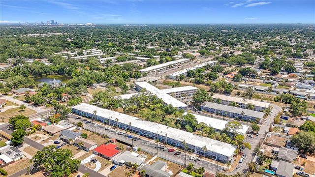 5860 43RD TERRACE N 1513, Kenneth City, FL 33709