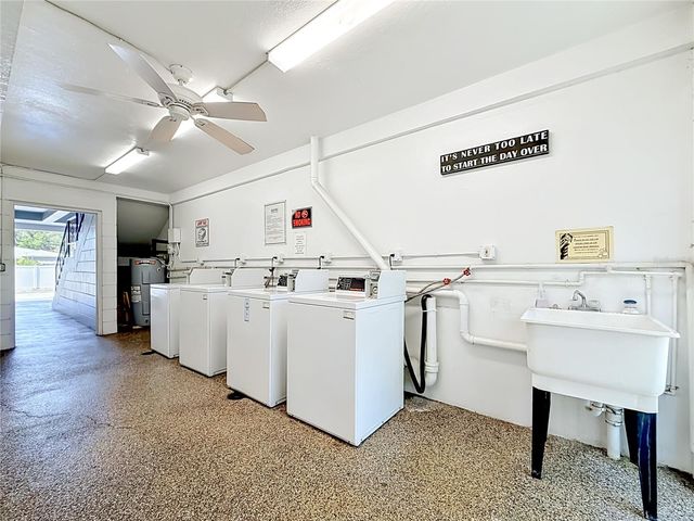 5860 43RD TERRACE N 1513, Kenneth City, FL 33709