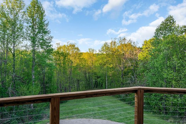 825 Hunters Landing Ln, Smithville, TN 37166