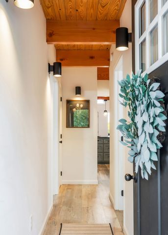 825 Hunters Landing Ln, Smithville, TN 37166