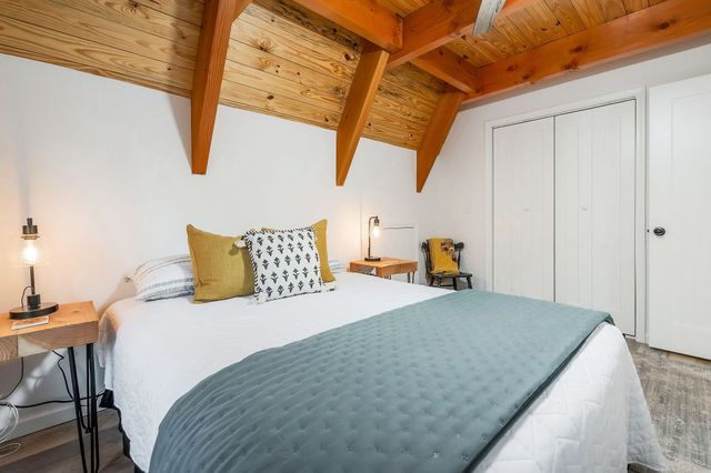 825 Hunters Landing Ln, Smithville, TN 37166