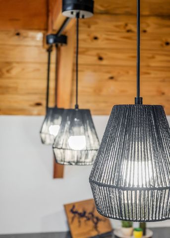 825 Hunters Landing Ln, Smithville, TN 37166