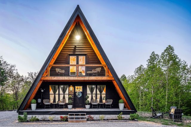 825 Hunters Landing Ln, Smithville, TN 37166