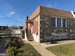 2018 GREYMONT ST #A, Philadelphia, PA 19116