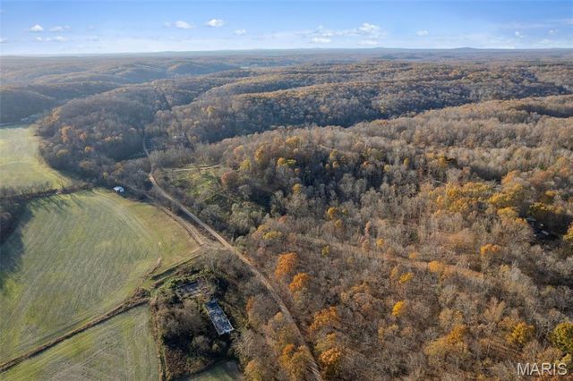 9241 BCR 834, Marble Hill, MO 63764