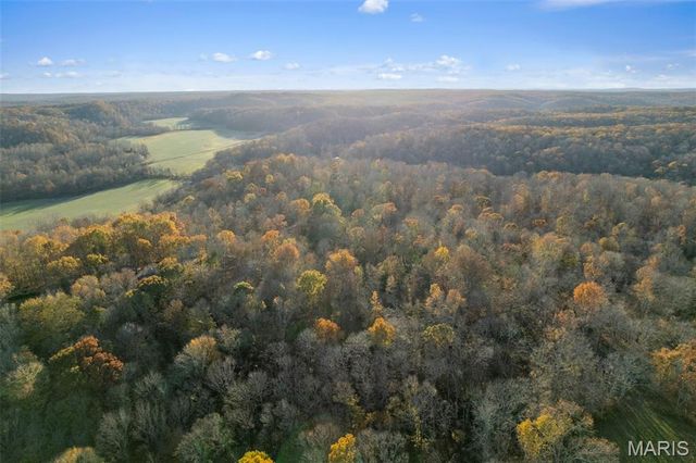 9241 BCR 834, Marble Hill, MO 63764