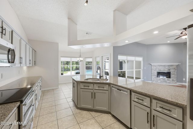 3115 FIELDCREST Drive, Middleburg, FL 32068