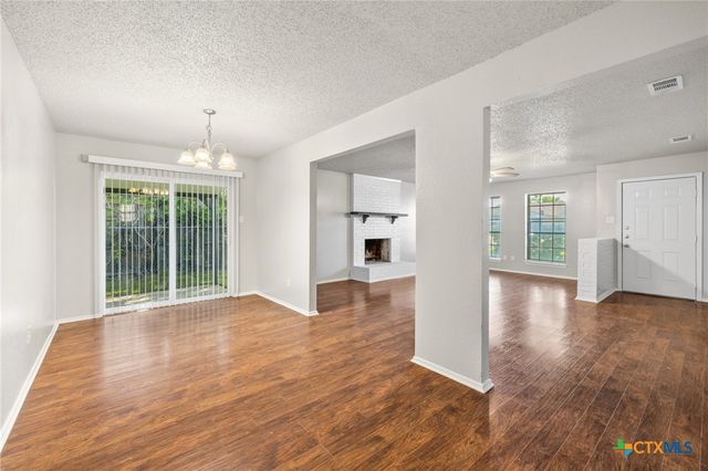1712 Moonlight Drive, Killeen, TX 76543