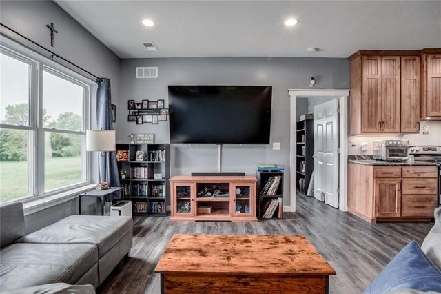 4875 Eisenhower Road, Baldwin City, KS 66006