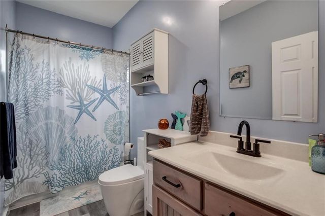 4875 Eisenhower Road, Baldwin City, KS 66006