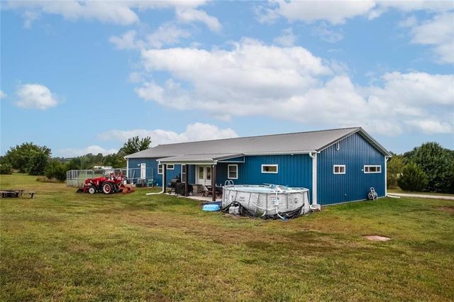 4875 Eisenhower Road, Baldwin City, KS 66006