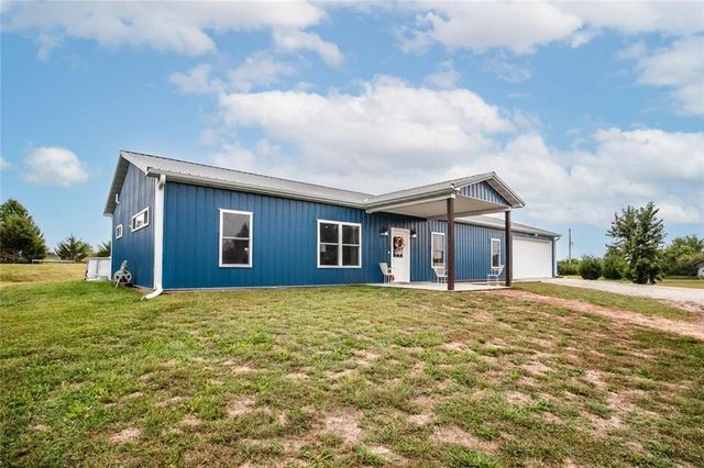 4875 Eisenhower Road, Baldwin City, KS 66006