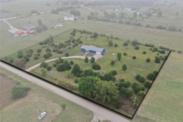 4875 Eisenhower Road, Baldwin City, KS 66006