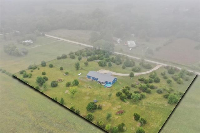 4875 Eisenhower Road, Baldwin City, KS 66006