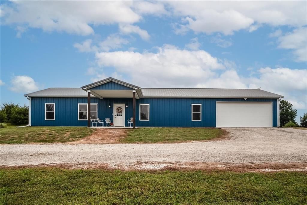 4875 Eisenhower Road, Baldwin City, KS 66006