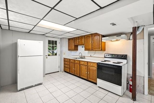 8 Timrod Drive, Worcester, MA 01603