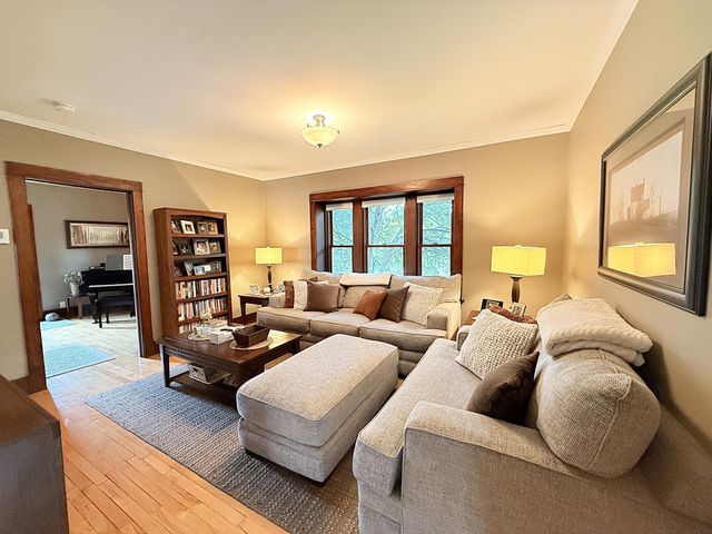216 S 9th Street, Montevideo, MN 56265