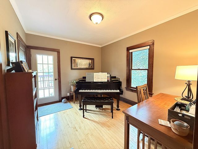216 S 9th Street, Montevideo, MN 56265