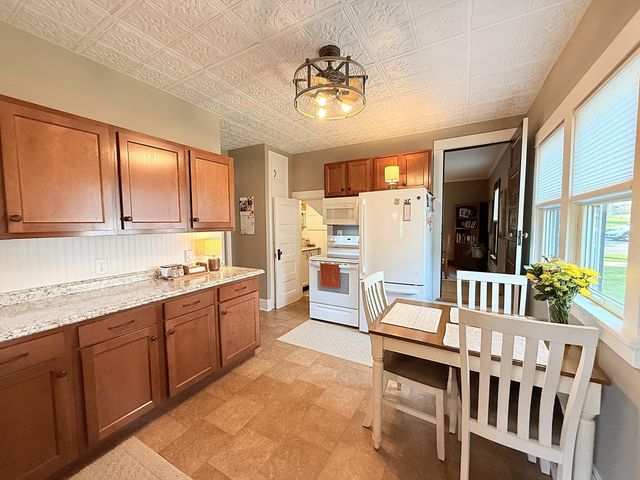 216 S 9th Street, Montevideo, MN 56265