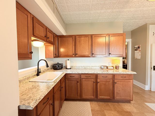 216 S 9th Street, Montevideo, MN 56265