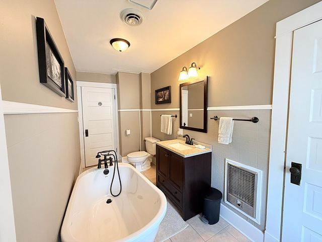 216 S 9th Street, Montevideo, MN 56265
