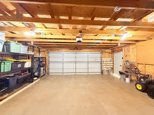 216 S 9th Street, Montevideo, MN 56265