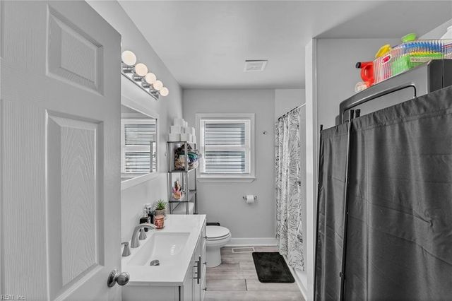 512 Pocahontas PL, Hampton, VA 23661