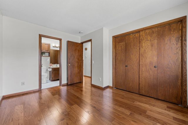 7401 75th Avenue N, Brooklyn Park, MN 55428