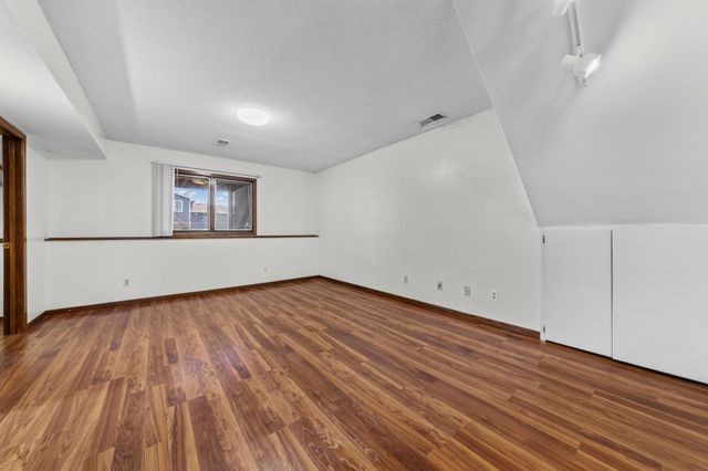 7401 75th Avenue N, Brooklyn Park, MN 55428