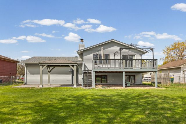 7401 75th Avenue N, Brooklyn Park, MN 55428