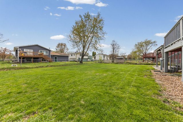 7401 75th Avenue N, Brooklyn Park, MN 55428