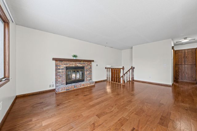7401 75th Avenue N, Brooklyn Park, MN 55428