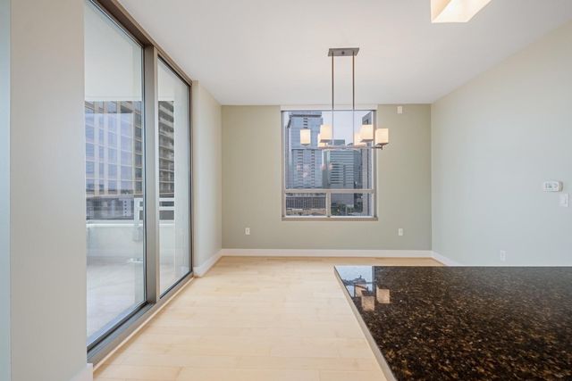 300 Bowie ST 1201, Austin, TX 78703