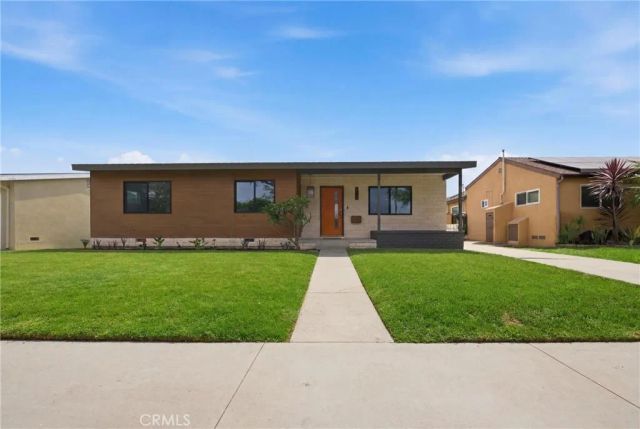 2260 Gondar Avenue, Long Beach, CA 90815