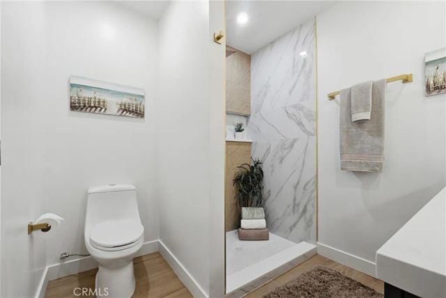 2260 Gondar Avenue, Long Beach, CA 90815