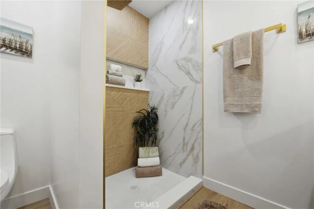 2260 Gondar Avenue, Long Beach, CA 90815