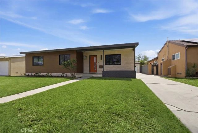 2260 Gondar Avenue, Long Beach, CA 90815