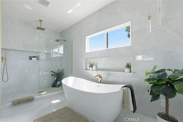 2260 Gondar Avenue, Long Beach, CA 90815