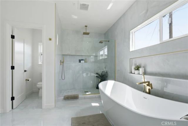 2260 Gondar Avenue, Long Beach, CA 90815