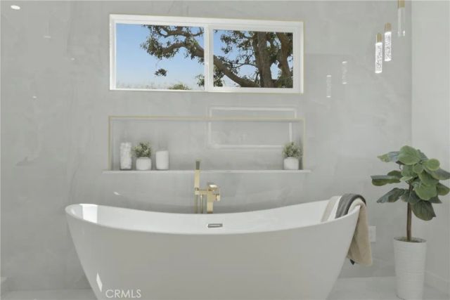 2260 Gondar Avenue, Long Beach, CA 90815