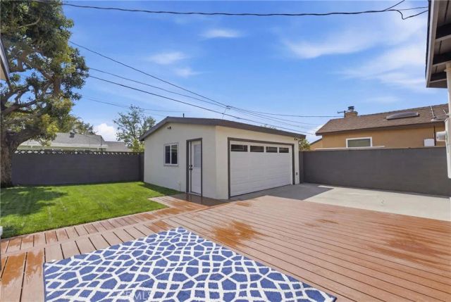 2260 Gondar Avenue, Long Beach, CA 90815