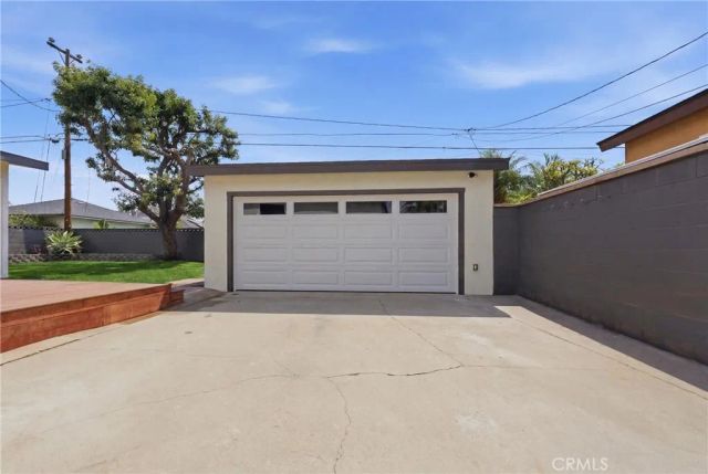 2260 Gondar Avenue, Long Beach, CA 90815