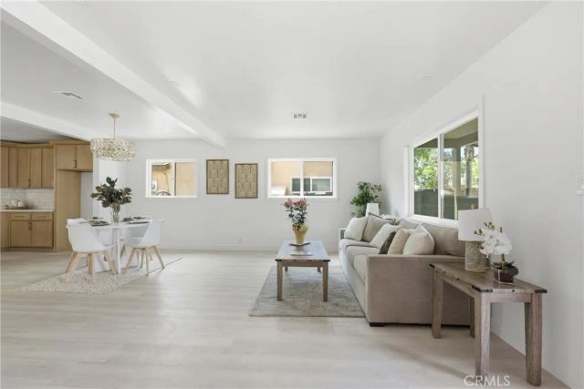 2260 Gondar Avenue, Long Beach, CA 90815