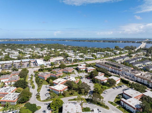 2600 SE Ocean Boulevard N14, Stuart, FL 34996