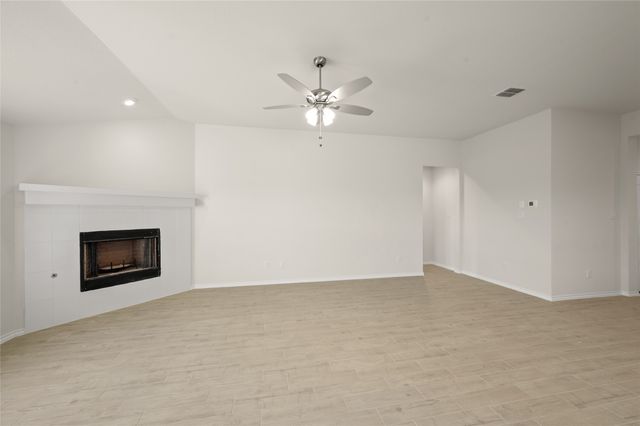 320 Camryn Way, Cleburne, TX 76033
