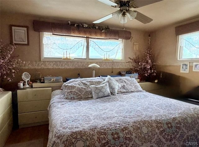 606 Berwick Road South, Salina, NY 13208