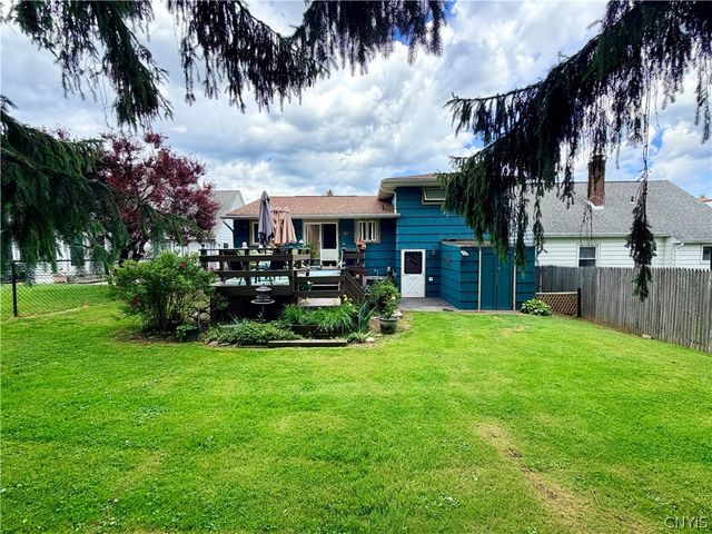 606 Berwick Road South, Salina, NY 13208