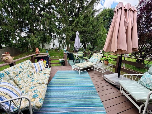 606 Berwick Road South, Salina, NY 13208