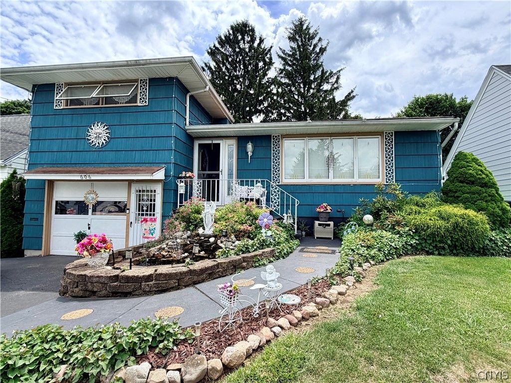 606 Berwick Road South, Salina, NY 13208