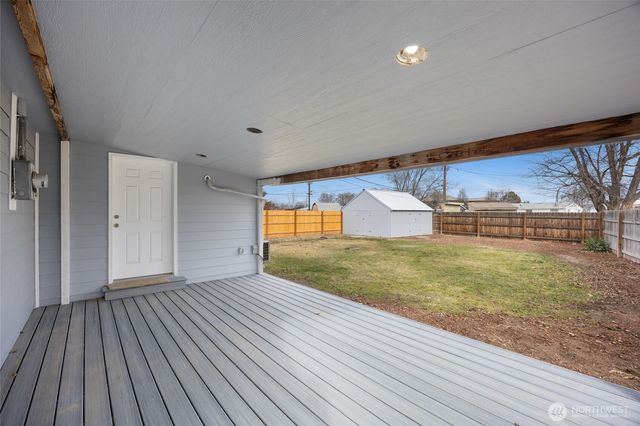 1457 W Lee Street, Moses Lake, WA 98837